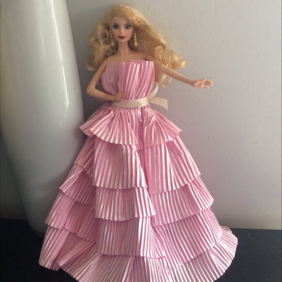 Mattel Muse doll in custom dress - Picture 1 of 3